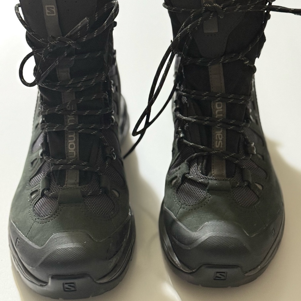 Salomon Quest Men's Black Hiking Boots size 9 black